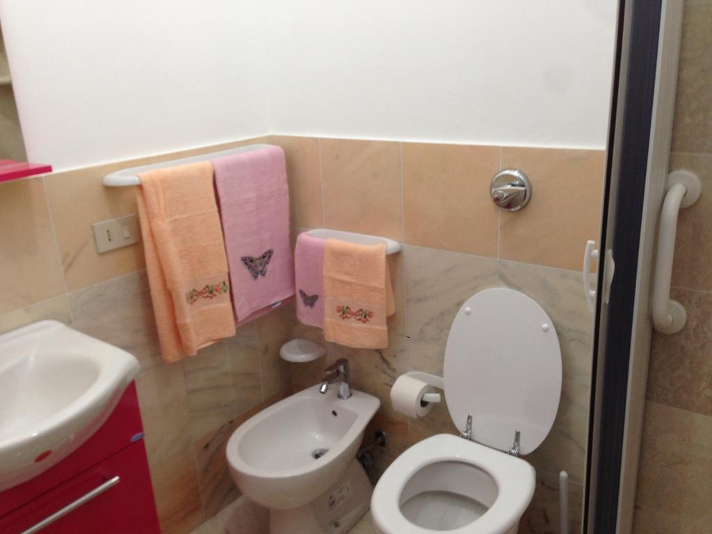Casa Con Verande Sul Mare A 2 Minuti A Piedi Dalla Spiaggia Custonaci Room photo
